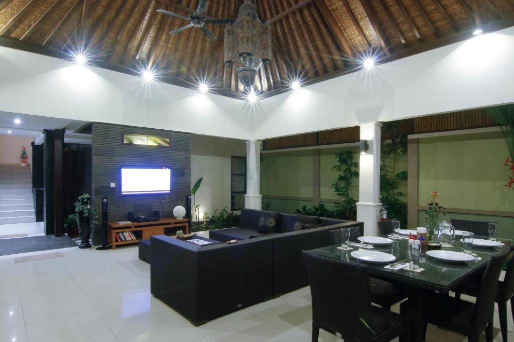 The Lakshmi Villas By The Beach House Gili Trawangan Exterior photo